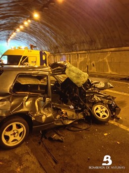 Accidented e tráfico en el túnel de Sotrondio