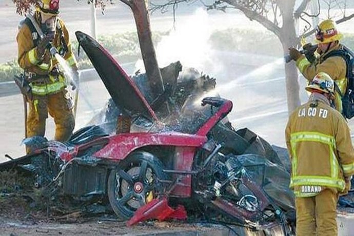 Robo de piezas del coche de Walker 