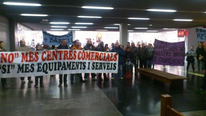 Entidades y comerciantes del paseo de la Salut de Badalona