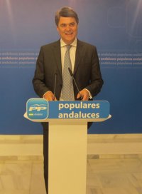Rojas ve un "honor" ser candidato del PP-A a la Presidencia de la Junta pero opone que "no es cuestión de nombres"