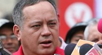 Diosdado Cabello vota y dice que "ya es costumbre" que los venezolanos "se manifiesten de manera tranquila"