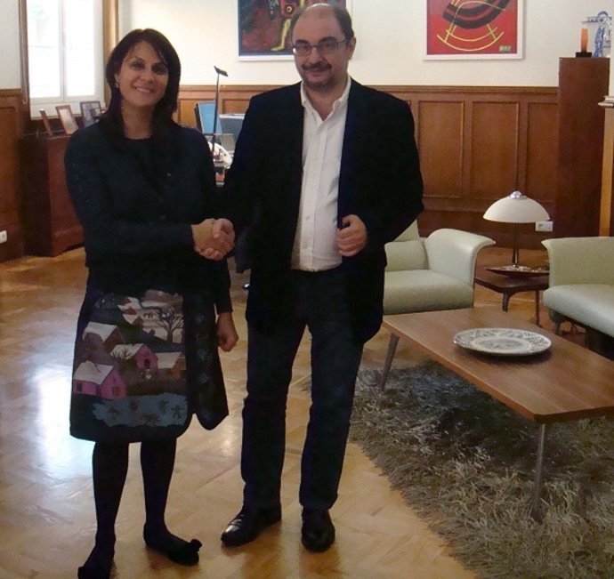 La Obra Social 'la Caixa' destina 3.400 euros para becas de comedor.