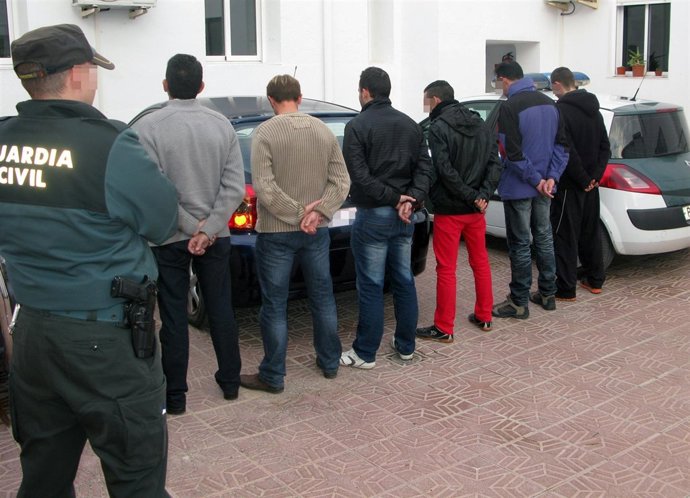 Guardia Civil detiene a los seis integrantes de una banda