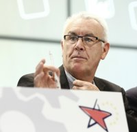 Cayo Lara denuncia las "zancadillas" del Gobierno al juez Castro