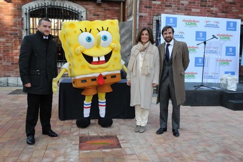 Botella en la primera piedra de Nickelodeonland