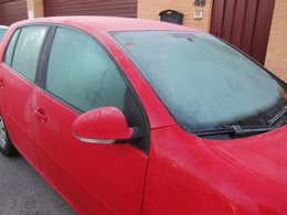 Coche helado, frío.