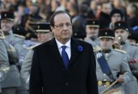 Hollande asegura que los dos militares fallecidos han perdido la vida "por salvar muchas otras"