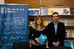 La consellera Joana María Camps en la presentación de un libro
