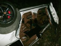 Fallece un hombre tras salirse su coche de la vía y caer desde cuatro metros de altura