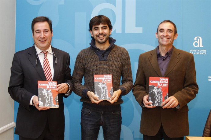 Joanjo Garcia entre Roselló y Gregori en la presentación del libro