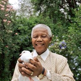 Fallece Nelson Mandela, conocido como el padre de África 