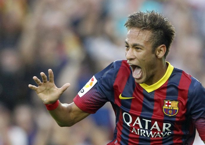 Neymar celebra el primer gol en el clásico