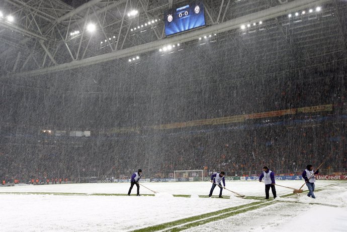 El Ali Sami Yen completamente nevado