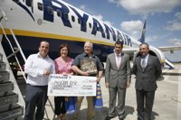 Ryanair dejará de operar desde Santander a Madrid y Paris a partir de enero