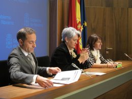 Juan Luis Sánchez de Muniáin, Lourdes Goicoechea y Marta Vera.