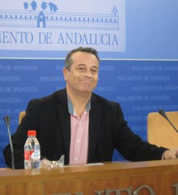 José Antonio Castro, hoy ante los medios