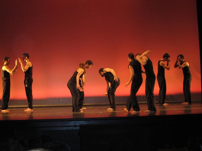 Grupo Actuando En El DZM De 2012 En El Gran Teatro De Cáceres