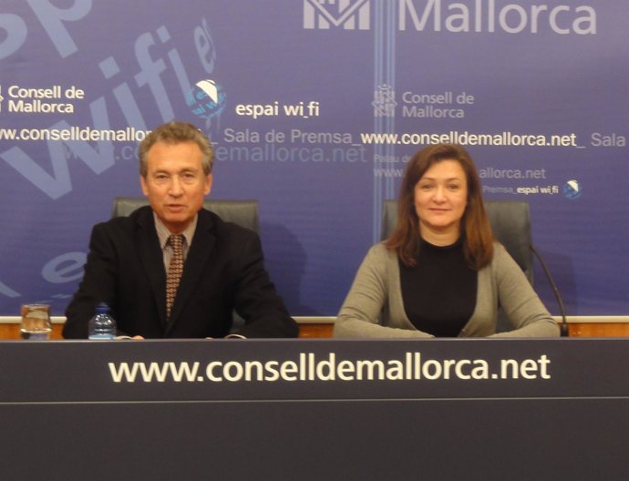 Garau y Garrido en rueda de prensa