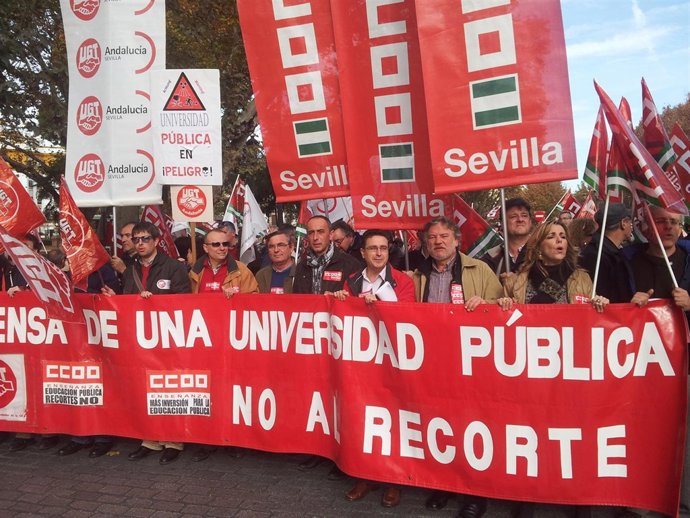 Manifestación contra los recortes a las universidades