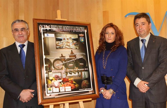 La diputada Emiliani Jiménez y el alcalde de Colmenar, Pedro Fernández