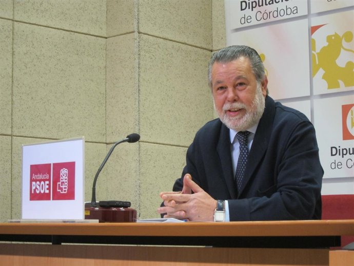 El portavoz del PSOE en la Diputación, Salvador Blanco