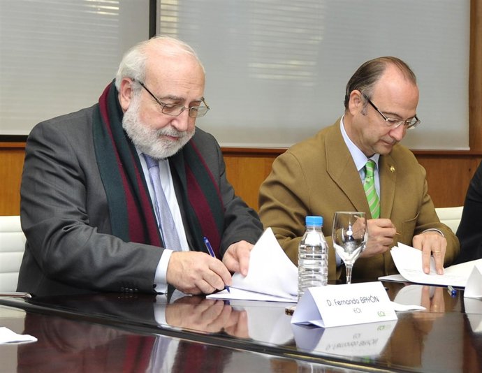 La Escuela de Organización Industrial firma un convenio con el Ayuntamiento 