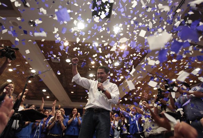 El candidato oficialista a las presidenciales de Honduras, Juan Hernández.