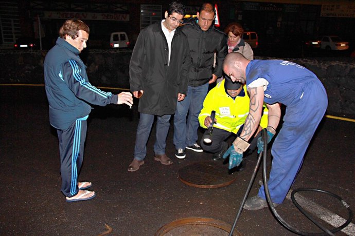Inspección del alcantarillado de Playa San Juan