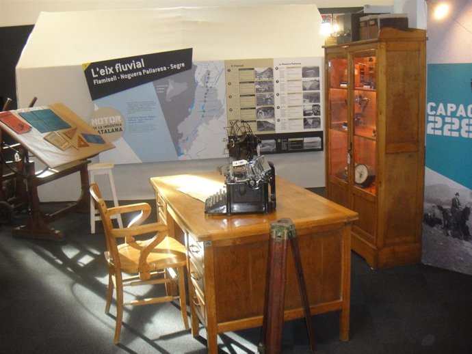 Piezas de la exposición 'El Pallars ilumina Catalunya'