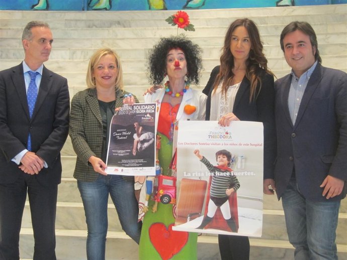 Presentación del festival de Navidad de la escuela Gloria Rueda