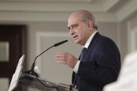 Fernández Díaz pide a Artur Mas que "reflexione" porque está provocando una "fractura social" en Cataluña