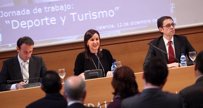 María José Català en la jornada sobre turismo y deporte