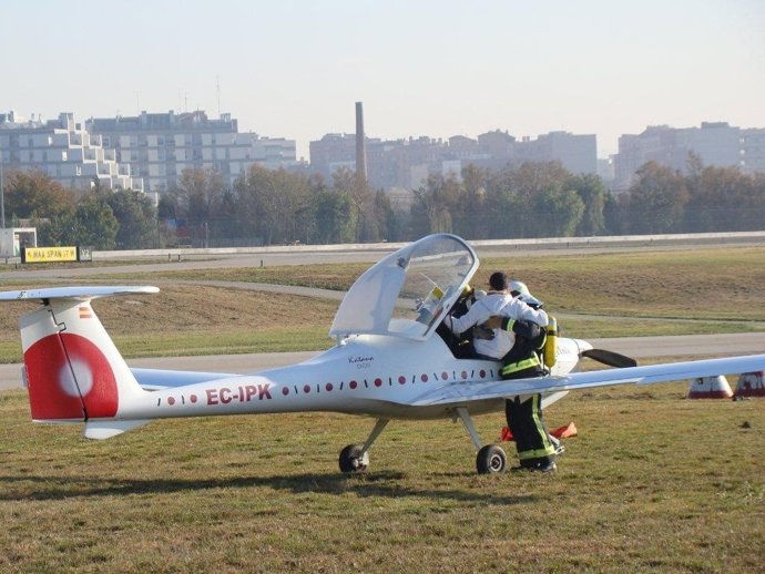 Simulacro de accidente de avioneta en el Aeropuerto de Sabadell