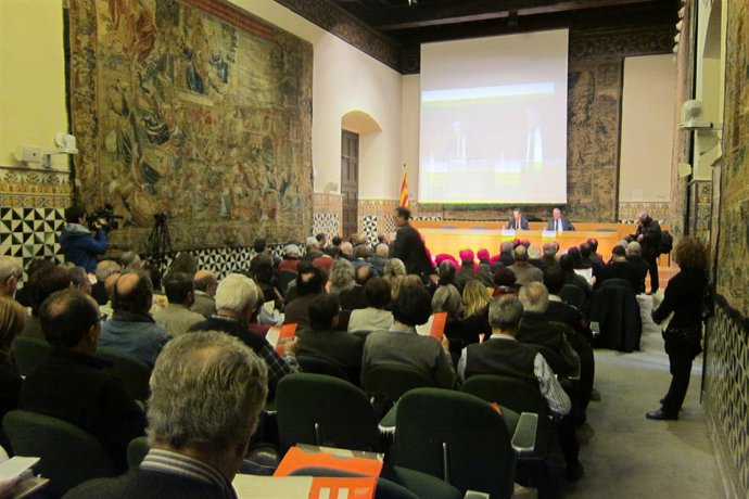 Simposio 'Espanya contra Catalunya' en el IEC