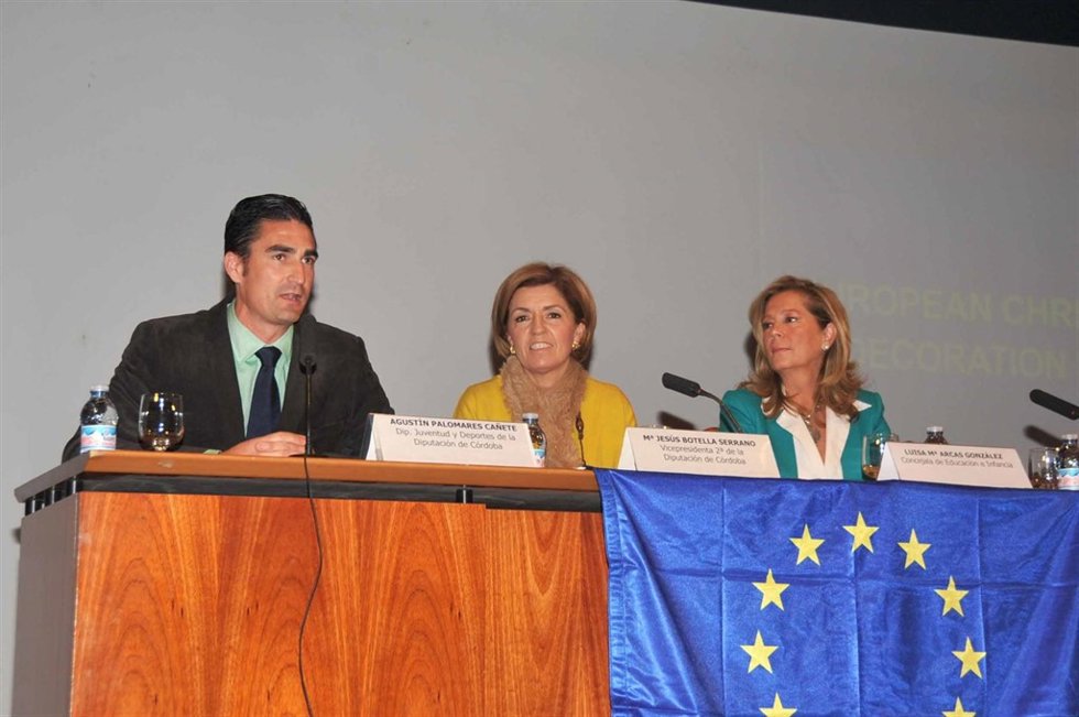 Botella, entre Palomares y Arcas en la inauguración del encuentro