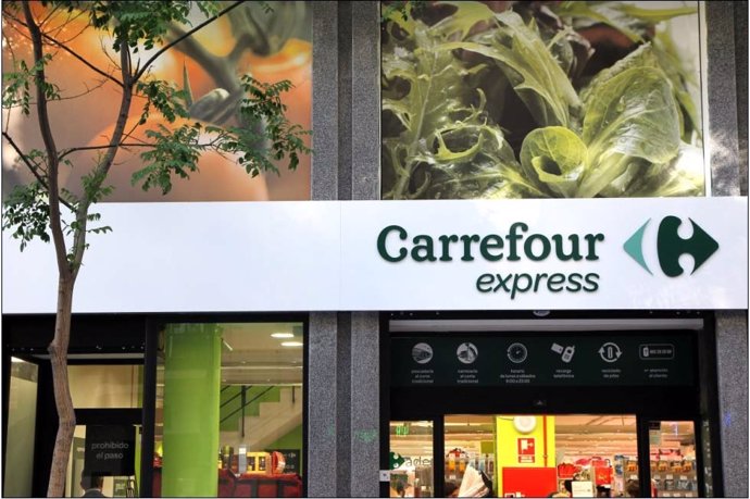 Entrada de un Carrefour express como el que se inaugura en Alicante