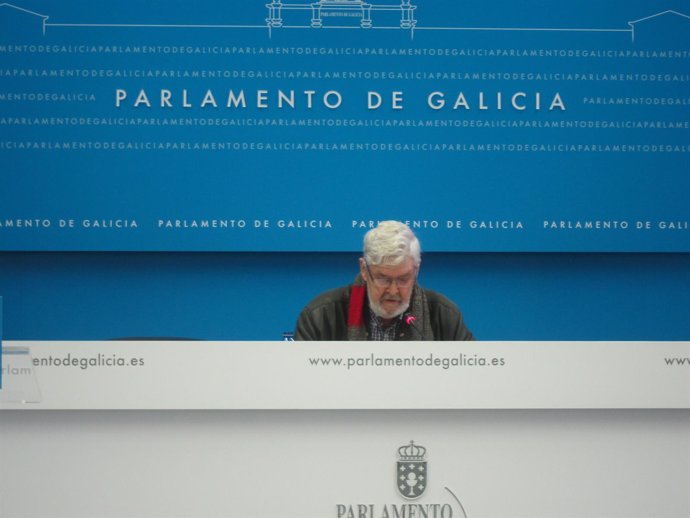 Xosé Manuel Beiras en el Parlamento