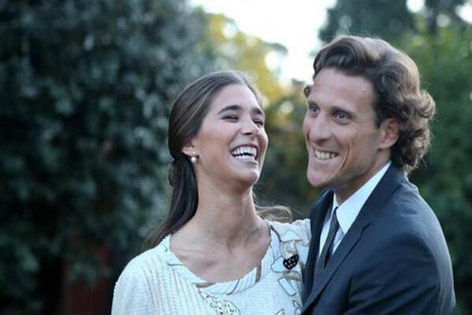Forlán se casa de forma íntima y con grandes medidas de seguridad 