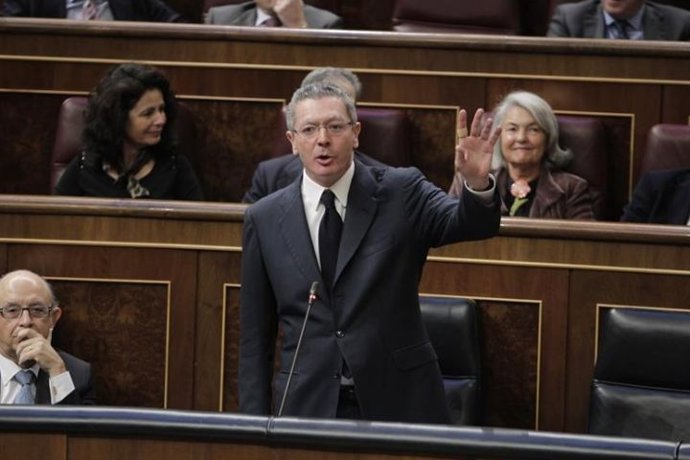 Gallardón niega que su reforma incluya figuras "inhumanas"