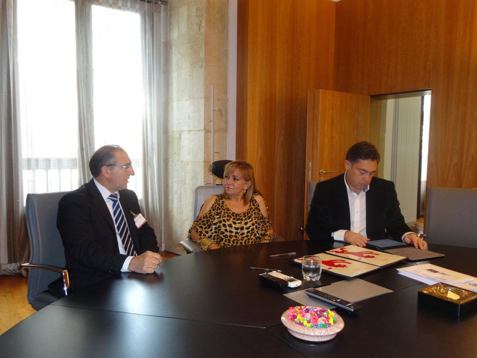 La Diputación De León Firma Un Convenio Por Valor De 6.200 Euros Con Arle Para C