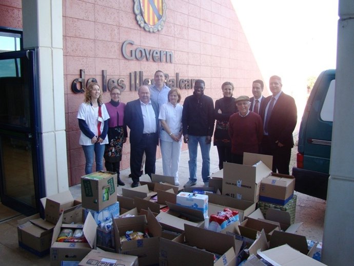 Entrega de alimentos en el hospital de Inca