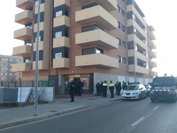 Desalojo del bloque ocupado de Salt