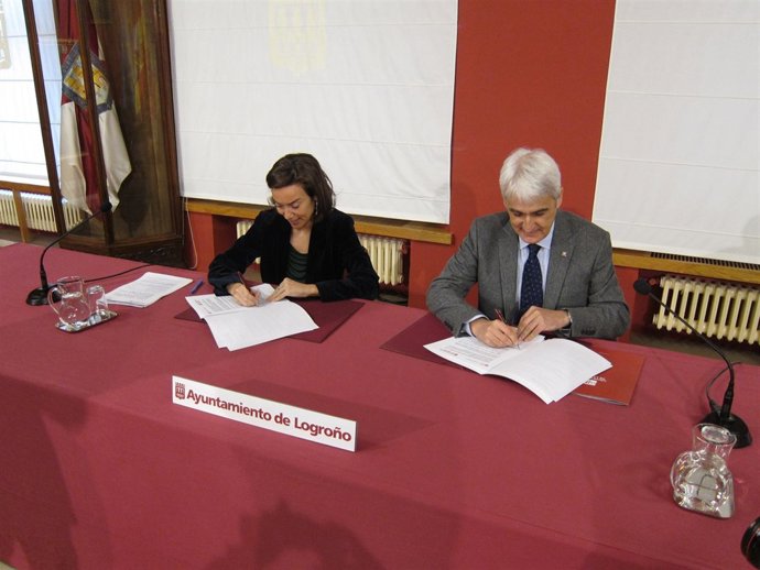 Gamarra y Arnáez firman el acuerdo