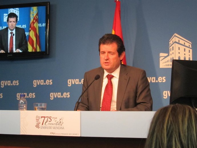 José Císcar en la rueda de prensa posterior al pleno del Consell