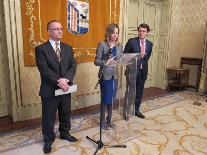 García informa de nuevas iniciativas de promoción de la enseñanza de español