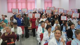 Protesta en la presentación del proyecto de Valdecilla