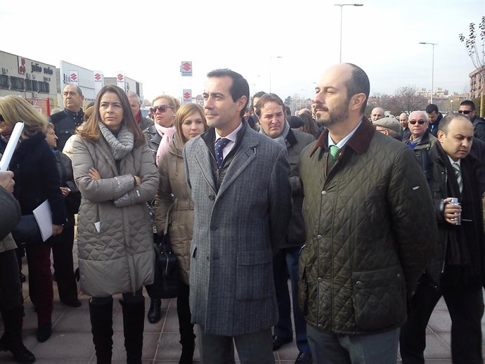 Victoria y Pedro Rollán durante la visita