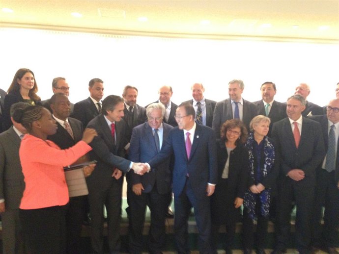 De la Serna saluda al secretario general de la ONU