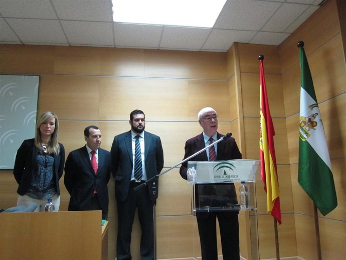 Luciano Alonso, junto a Carlos Cañavate de León Formación Profesional consorocio