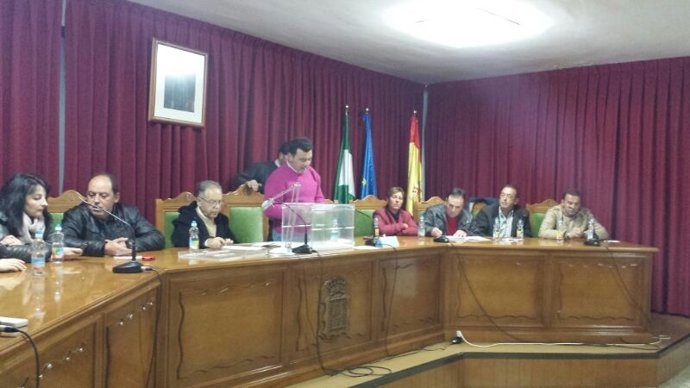 Sesión de investidura en Huesa.